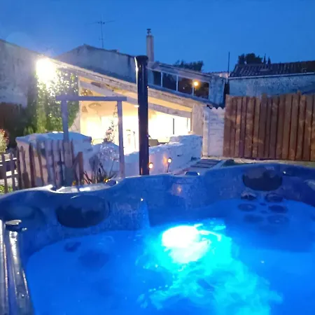 Gite 3 Etoiles Avec Spa, 2 Le Logis De Pearl 3*