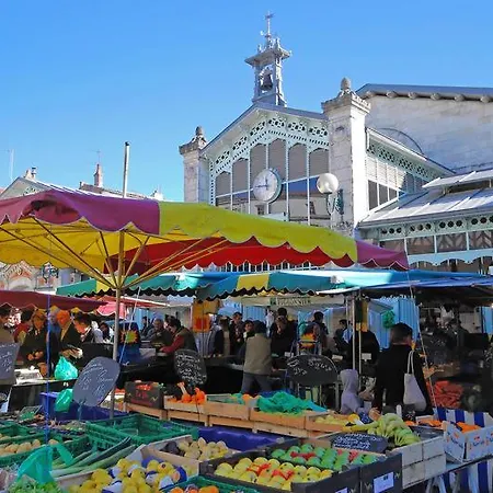 Gite 3 Etoiles Avec Spa, 2 Le Logis De Pearl Bed & Breakfast