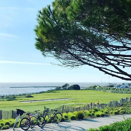 Gite 3 Etoiles Avec Spa, 2 Le Logis De Pearl فندق مبيت وإفطار