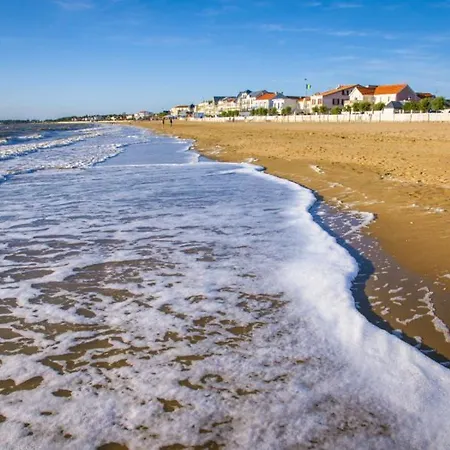 Gite 3 Etoiles Avec Spa, 2 Le Logis De Pearl Salles-sur-Mer