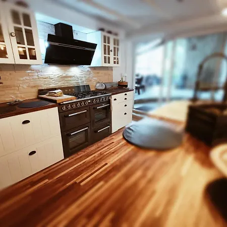 Gite 3 Etoiles Avec Spa, 2 Le Logis De Pearl Bed & Breakfast Salles-sur-Mer