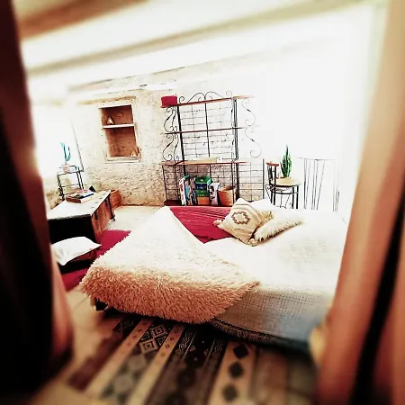 Gite 3 Etoiles Avec Spa, 2 Le Logis De Pearl Bed & Breakfast